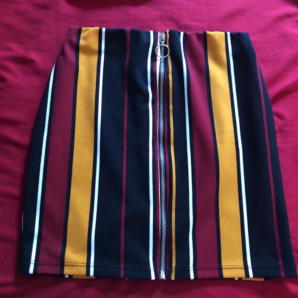 Vertical stripped skirt
